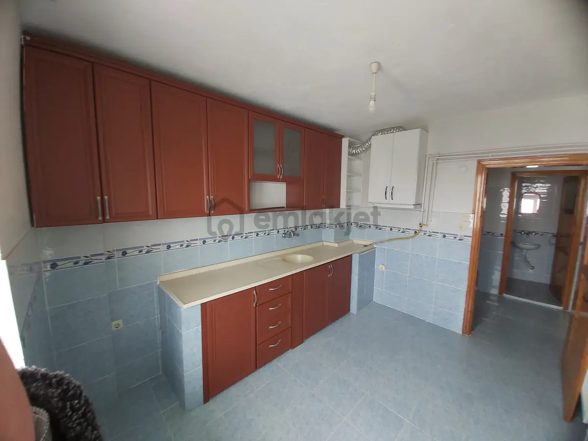 2+1 125 Metre Net Kullanım Alanı Balkonlu Ferah Daire