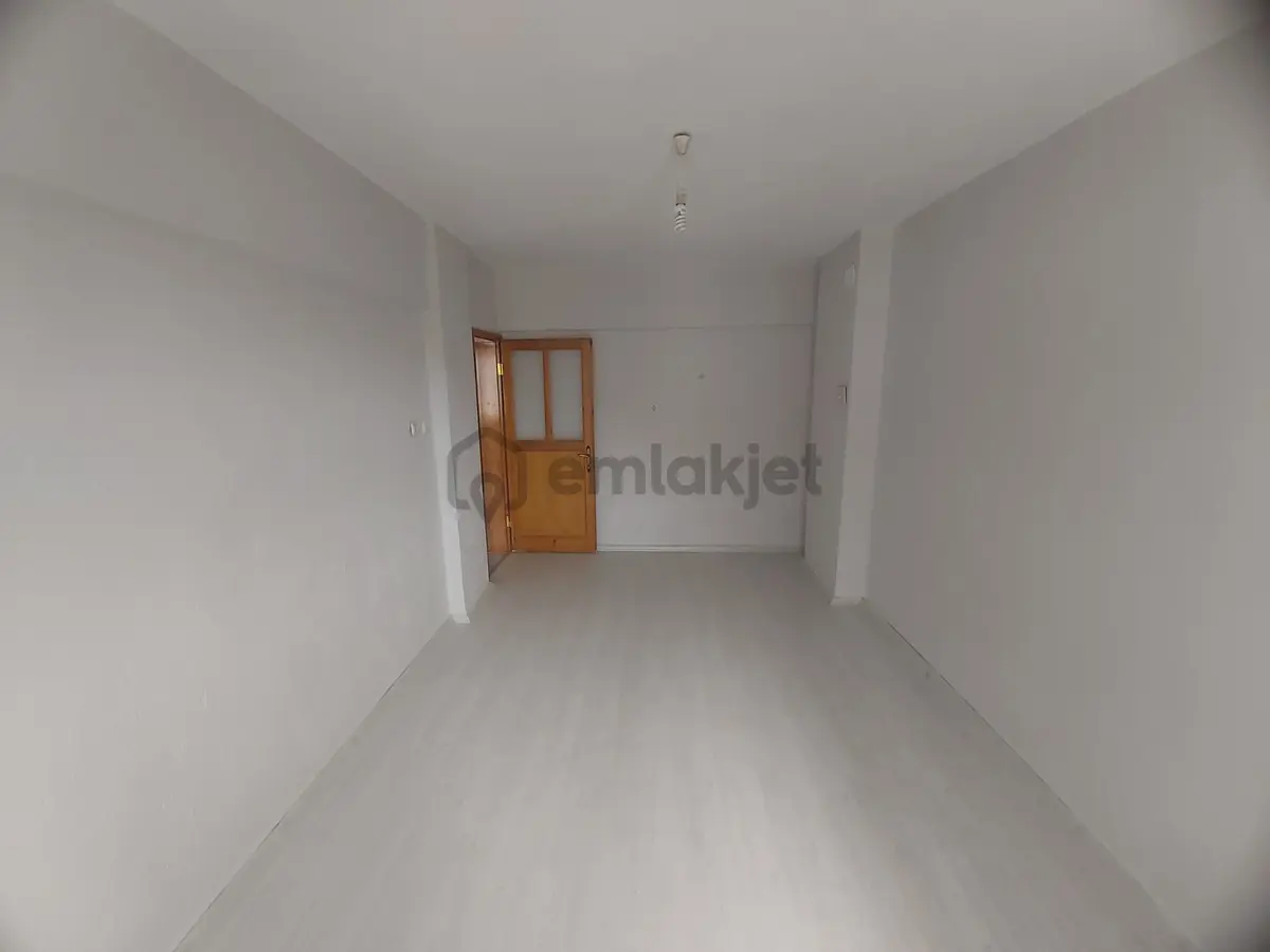 2+1 125 Metre Net Kullanım Alanı Balkonlu Ferah Daire - 7