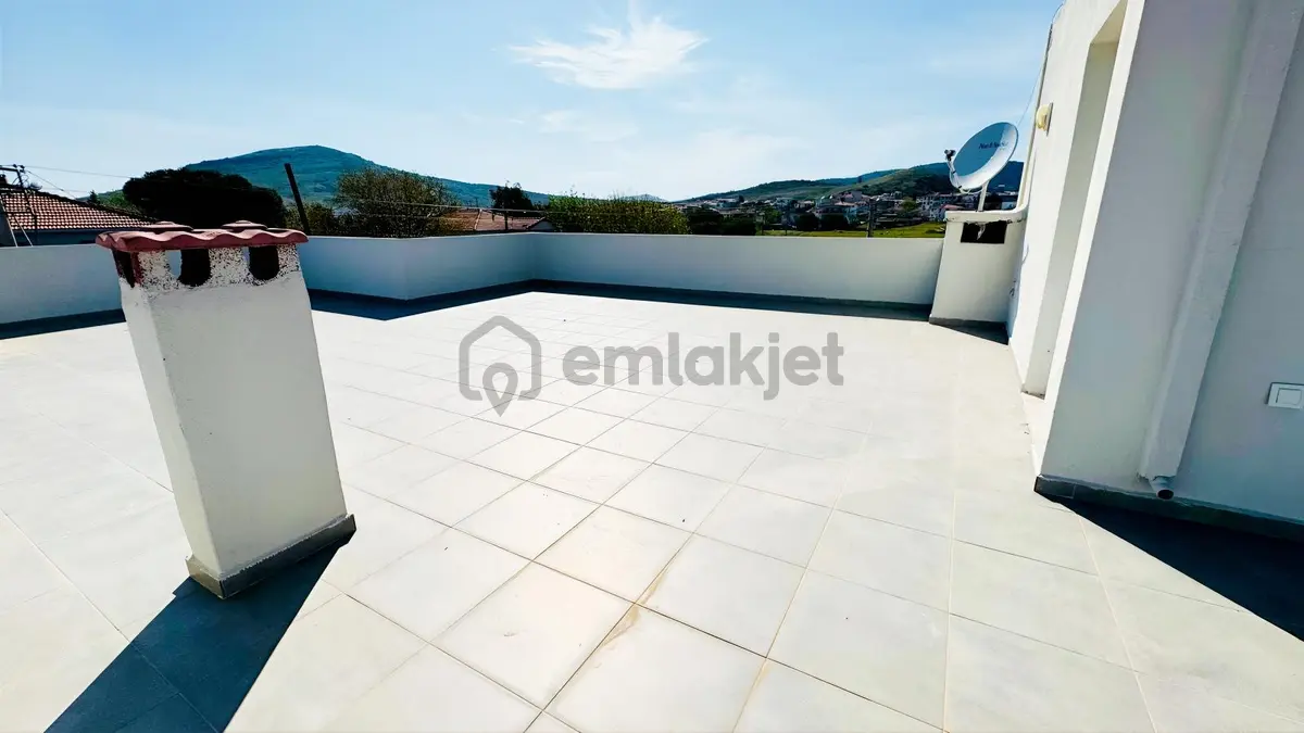 Foça Hacıveli Mah. Teraslı Satılık 2+1 Daire - 20