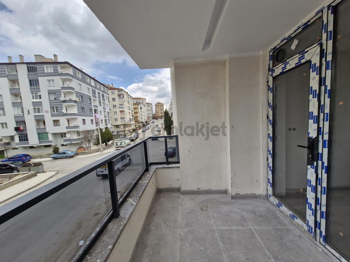 Lozanevler Civarında Asansörlü Kapalı Otoparklı Sıfır Daireler
