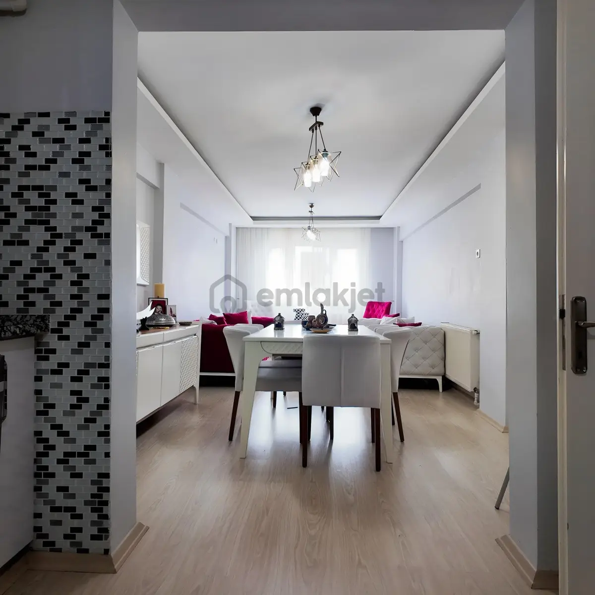 Hilaliye Caddesi Üzerinde 130 M2 Bakımlı 3+1 Arakat Daire - 15