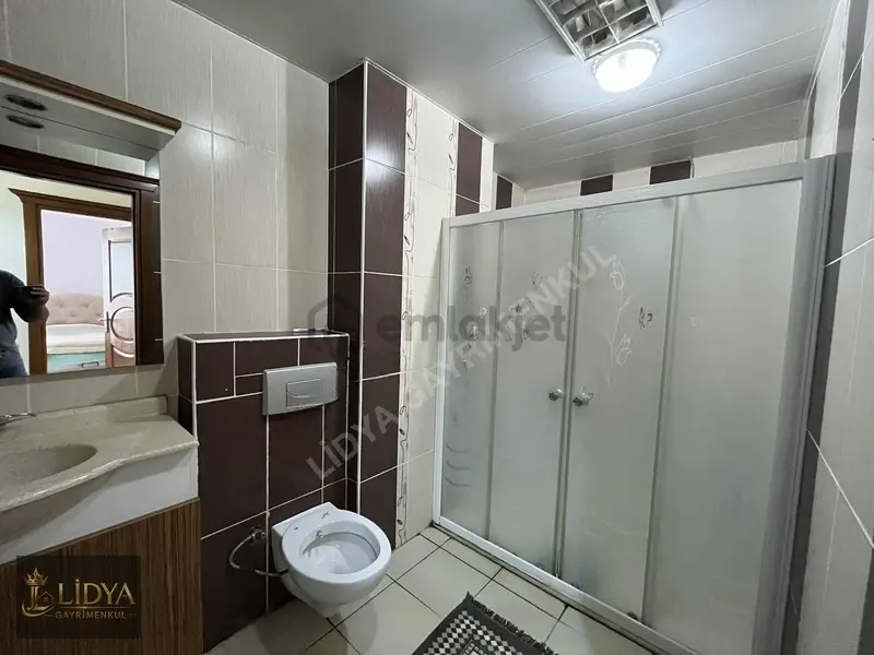 Yukarı Alata'da 240 M2 Satılık 4+1 Daire - 12