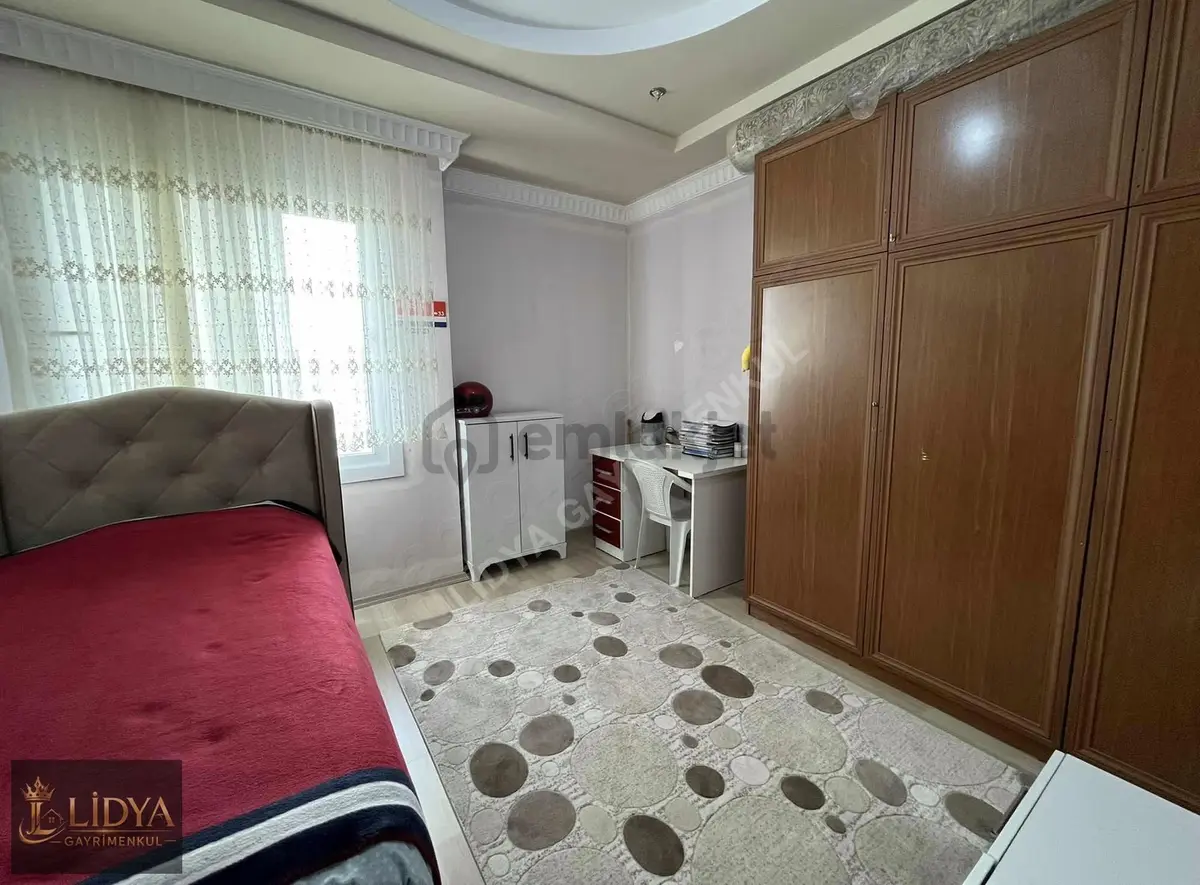 Yukarı Alata'da 240 M2 Satılık 4+1 Daire - 11