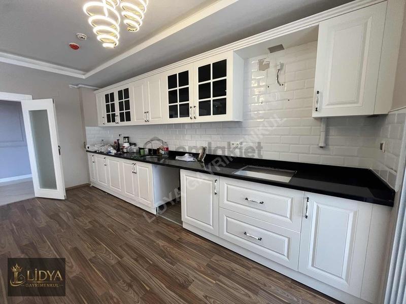 Akdeniz Mah Satılık Ultra Lux 210m2 4+1 A.mutfak - 20
