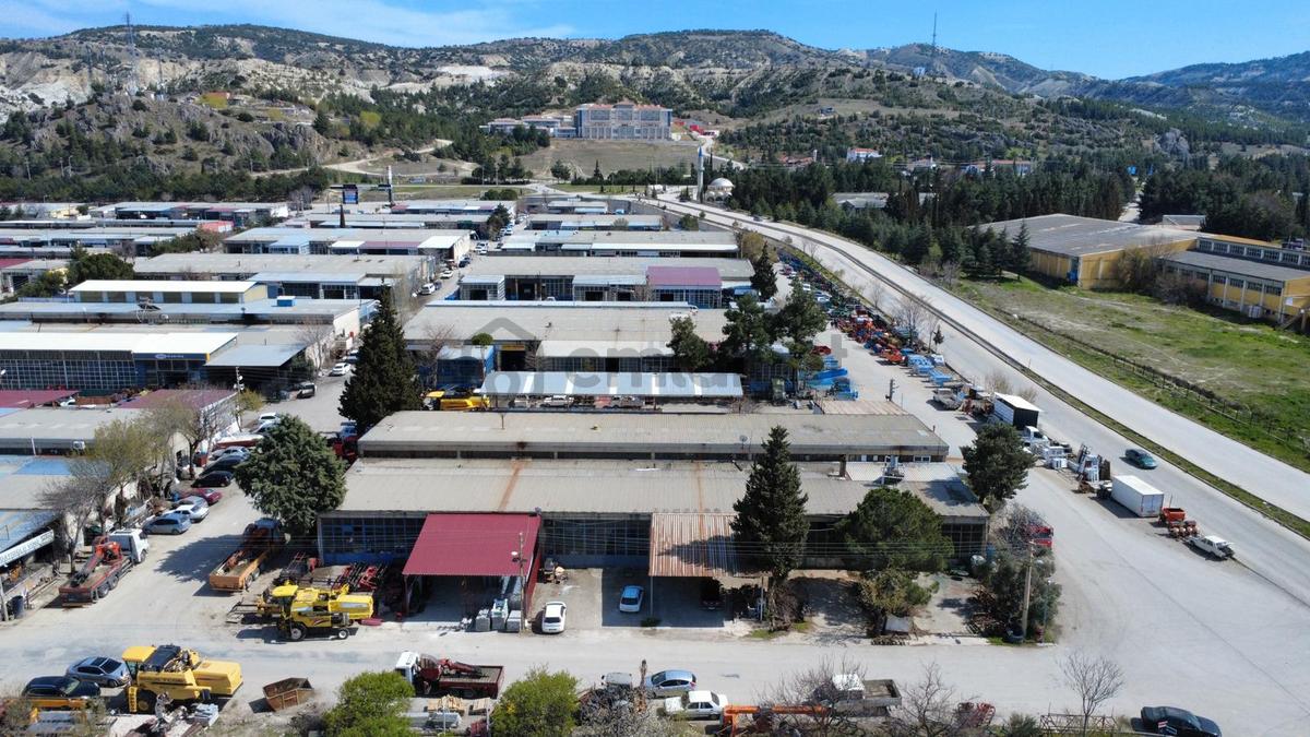 Burdur Sanayi Sitesinde Satılık Dükkan - 3