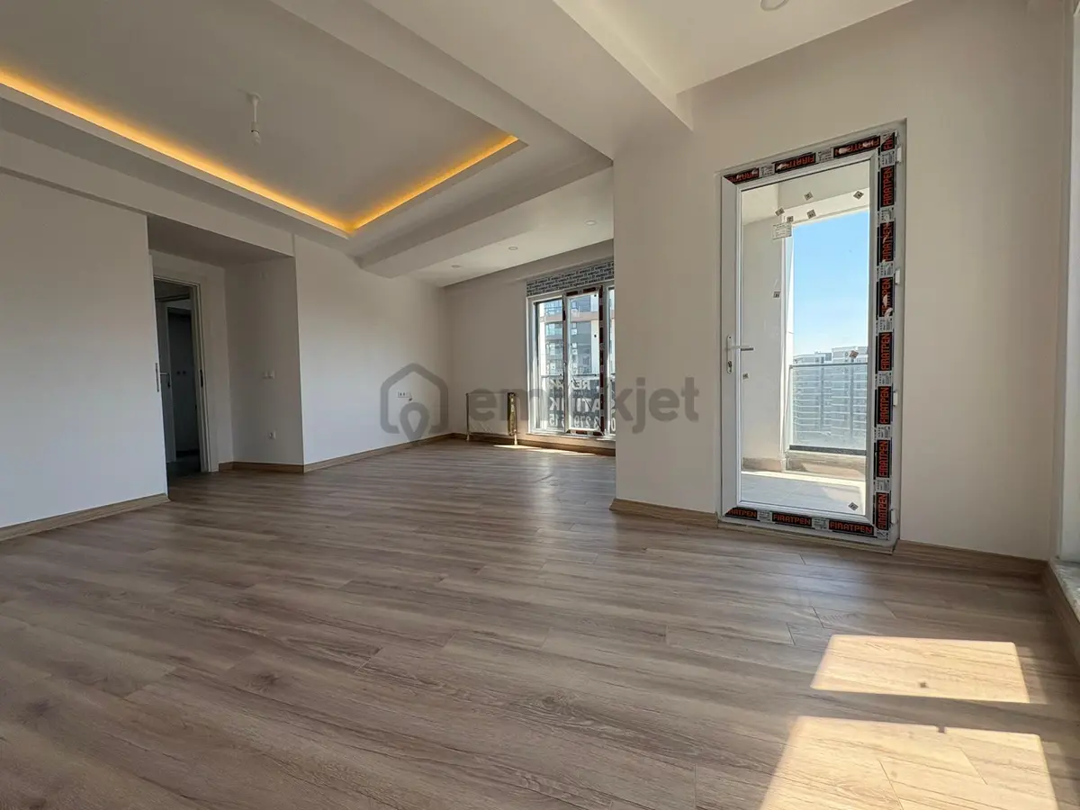 Güngören Güven Mahallesinde 3+1 Satılık Daire - 4