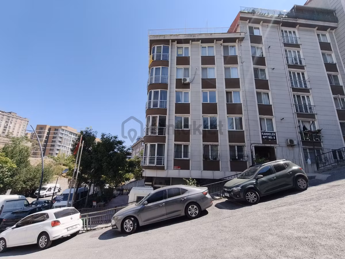 Eyüpsultan İslambey Caddesinde Satılık 3+1 Dubleks Daire