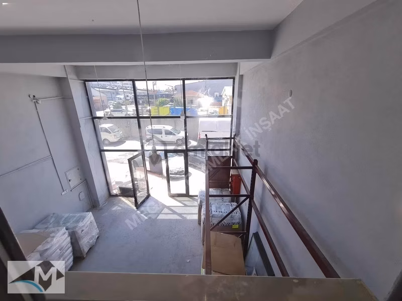 İkitelli Osb 450m2 Tır Kamyon Yaklaşır - 5