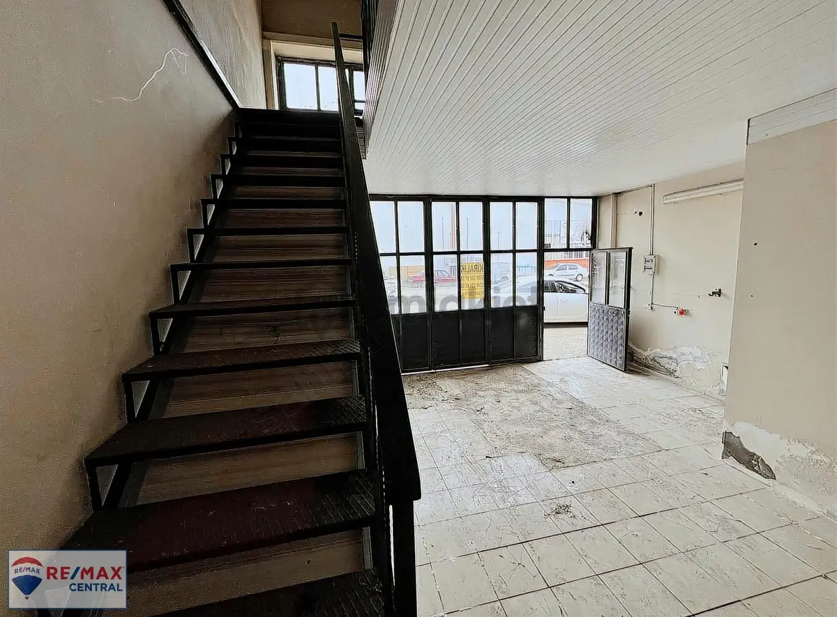 Remax Centralden 4eylül Sanayide Kiralık Dükkan - 9