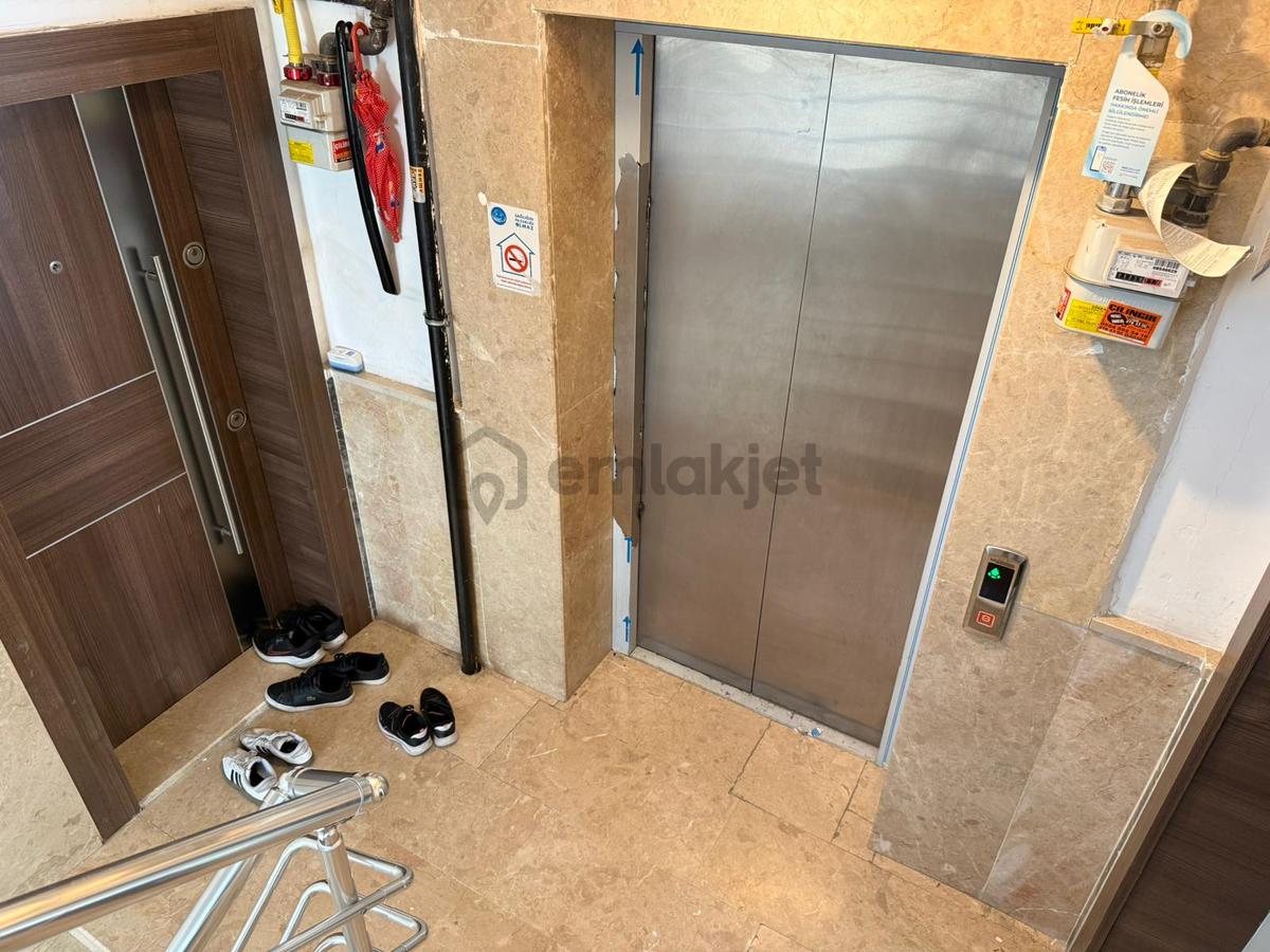 Es-astan Mareşalde Genç Binada Masrafsız Satılık Daire - 34