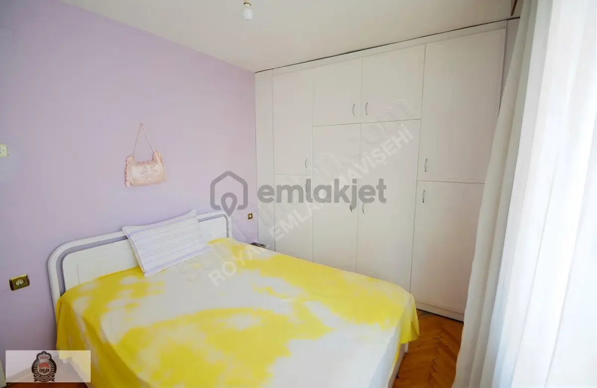 Bornova Merkezde Satılık 3+1 Daire - Ana Cadde Üzeri - 29