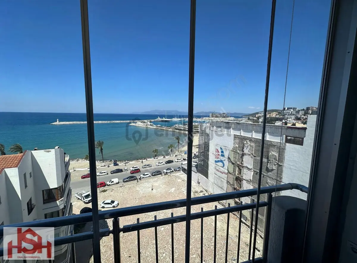 Kuşadası Marina'da Manzaralı 3+1 Satılık Tek Daire - 22