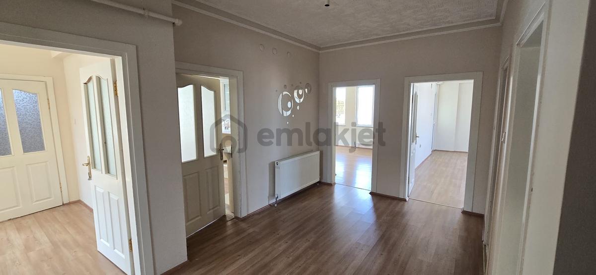 Msyapı Emlaktan Şehir Hastanesi Mevkiinde Satılık 3 Katlı 3+1ev - 9
