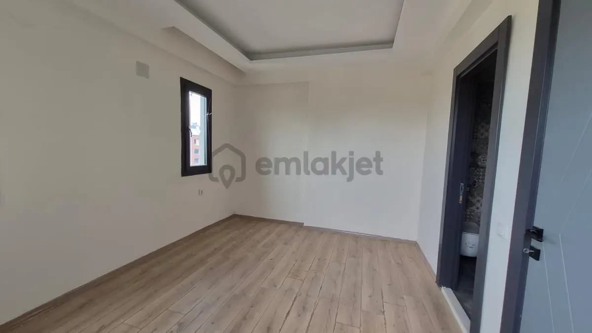 Tecede Denize Yürüme Mesafesinde 3+1 Ebeveyn Banyolu Satılık - 10