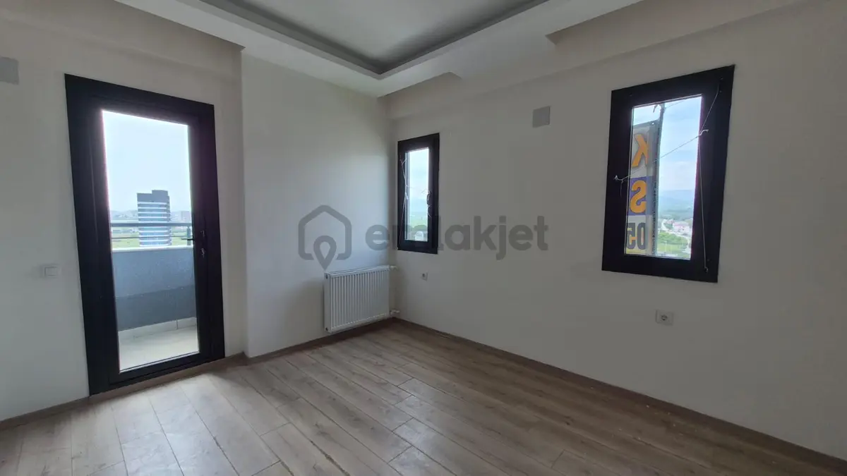 Tecede Denize Yürüme Mesafesinde 3+1 Ebeveyn Banyolu Satılık - 11
