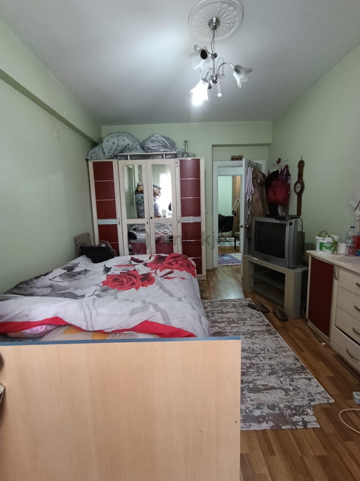 Osmangazi Mahallesinde Satılık 2+1 Daire - 6