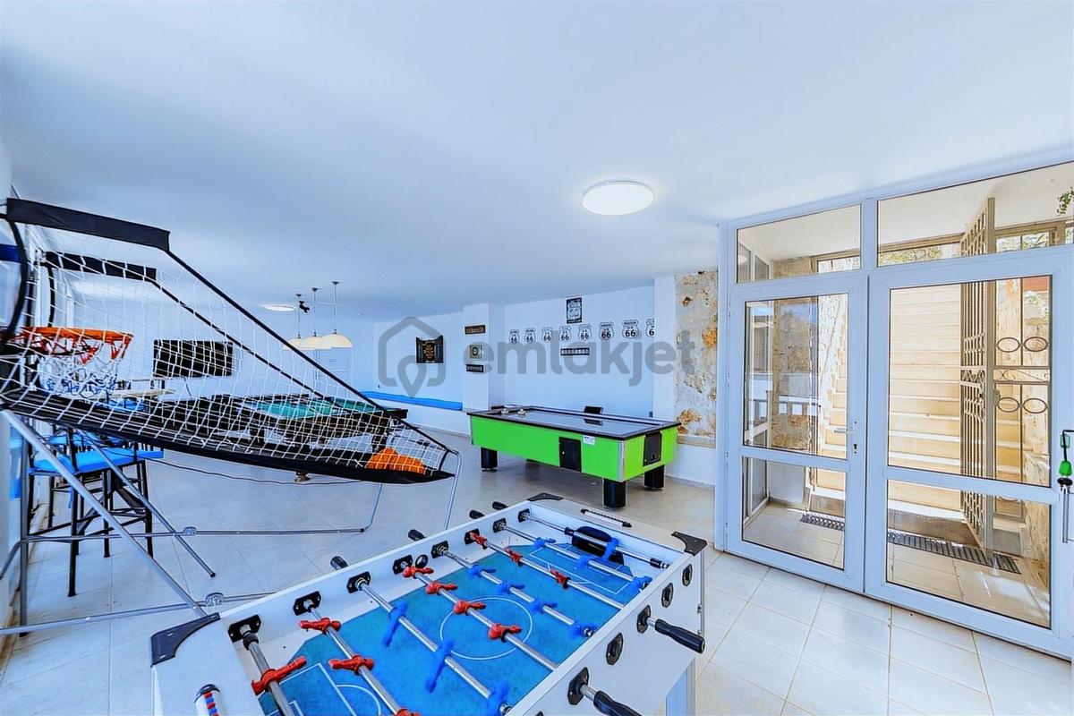 6+1 Super Manzaralı Lüx Geniş Havuzlu Villa - 35