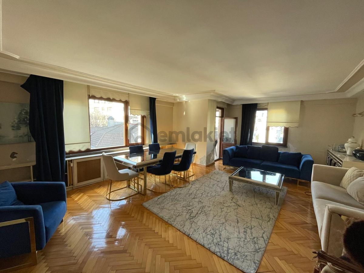 Nişantaşı Teşvikiye Ferah Sokakta 3+1 Asansörlü Satılık Daire
