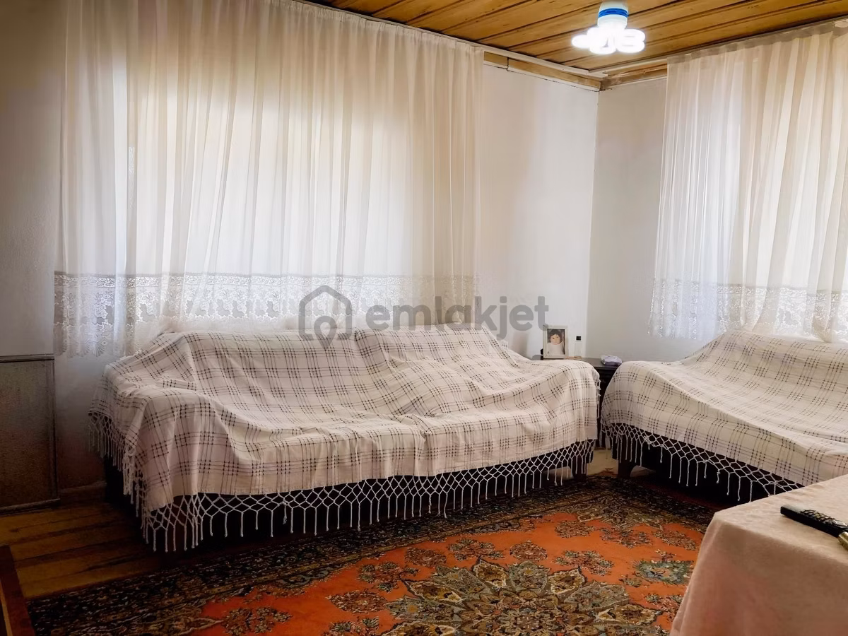 Korkuteli Sülekler Merkezde İçerisinde Evi Olan Bahçe ! - 14