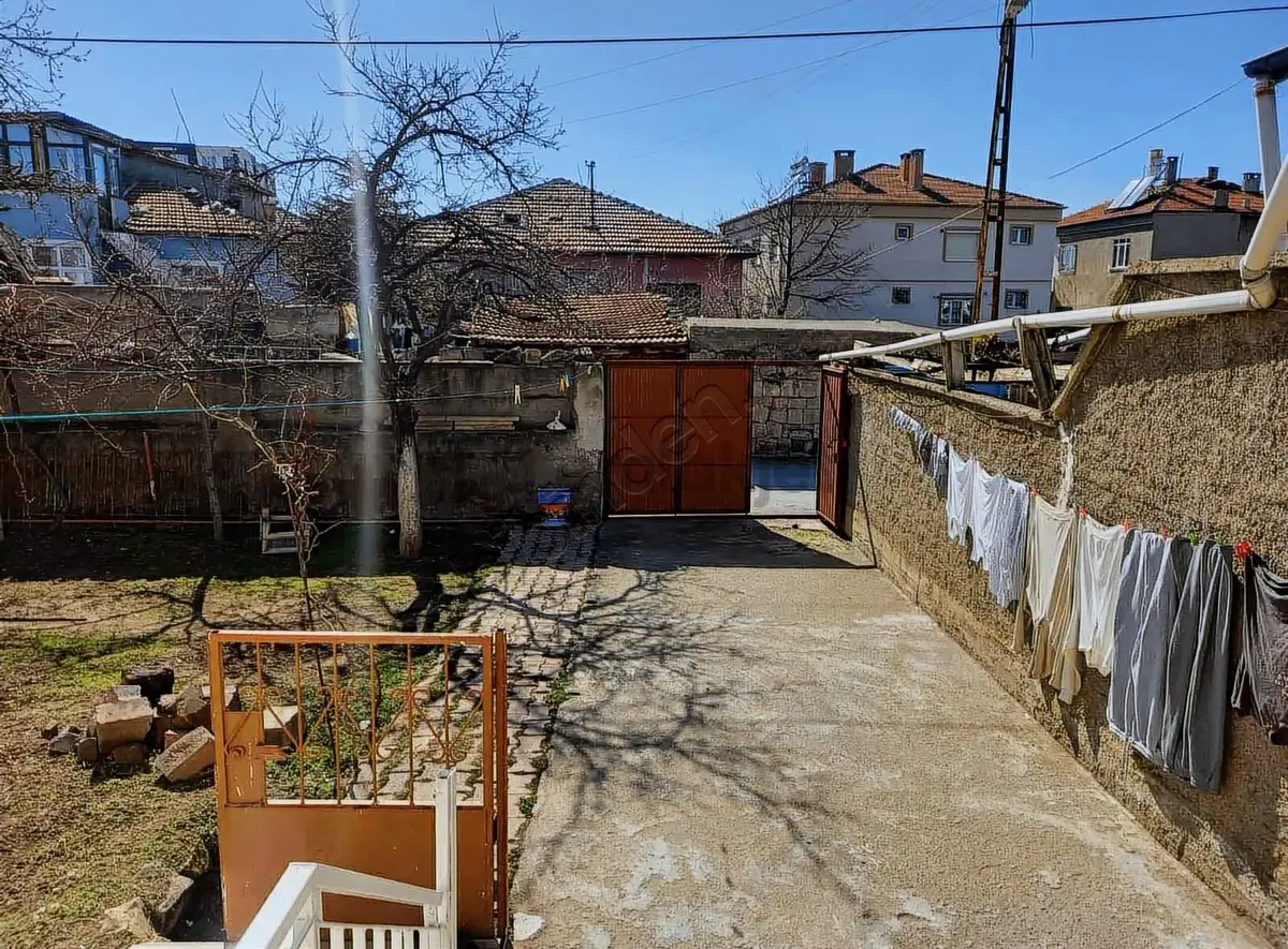 Kayabaşında 275m2 Arsalı Bakımlı Müstakil - 4