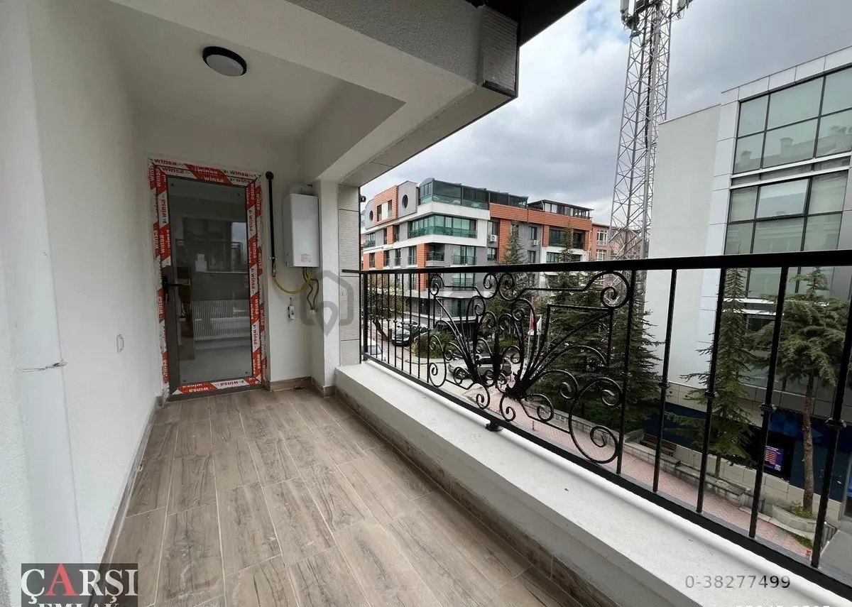 Çarşı"dan Merkezde Ön Cephe Ara Kat Modern - 9