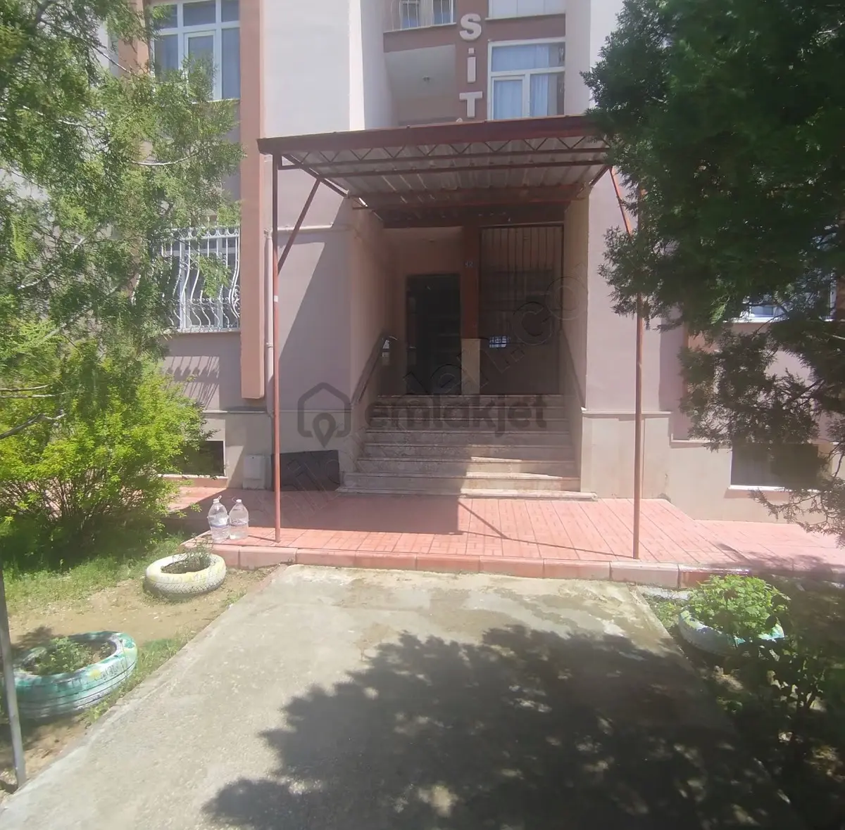 Şafak Caddesi Üzeri 3+1 Satılık Daire - 3