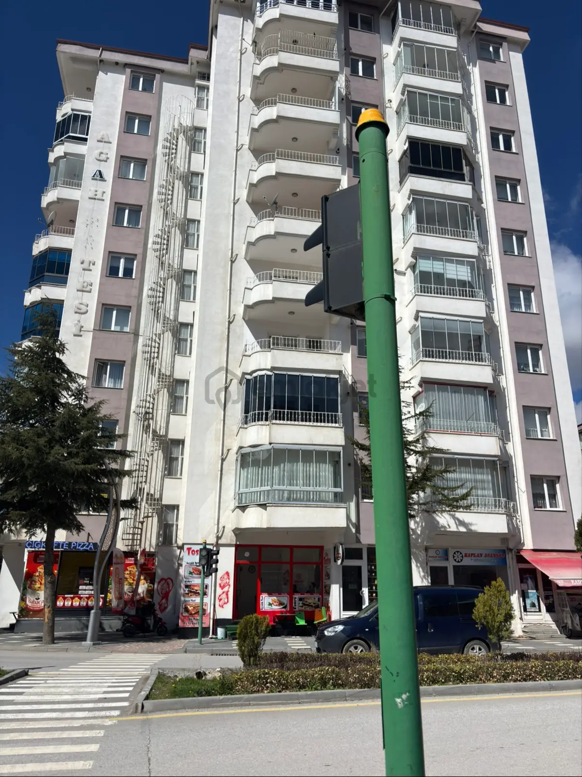 Güngör Emlaktan Agah Sitesinde 4+1 Satılık Daire - 2