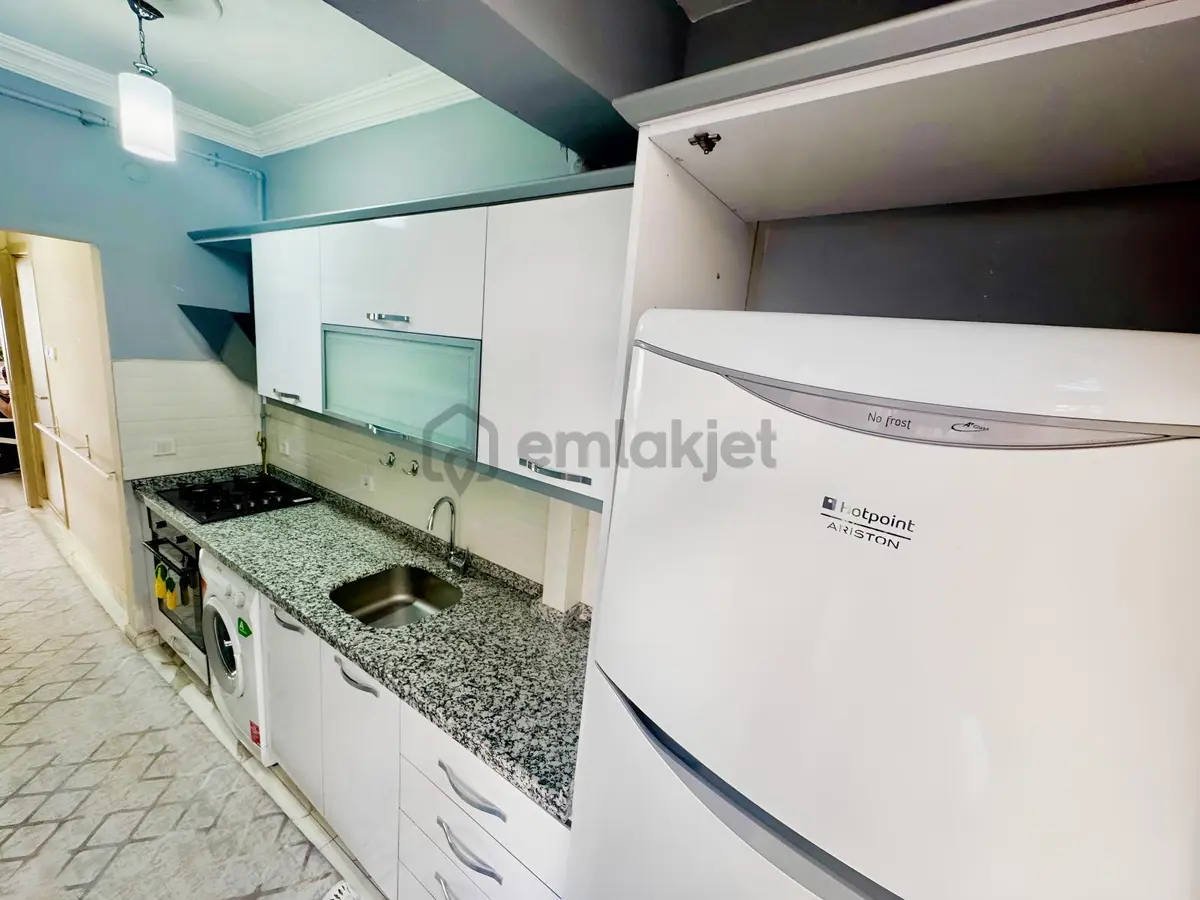 Altınemlaktan Kocamustafapaşada Giriş Katı Satılık Daire - 18