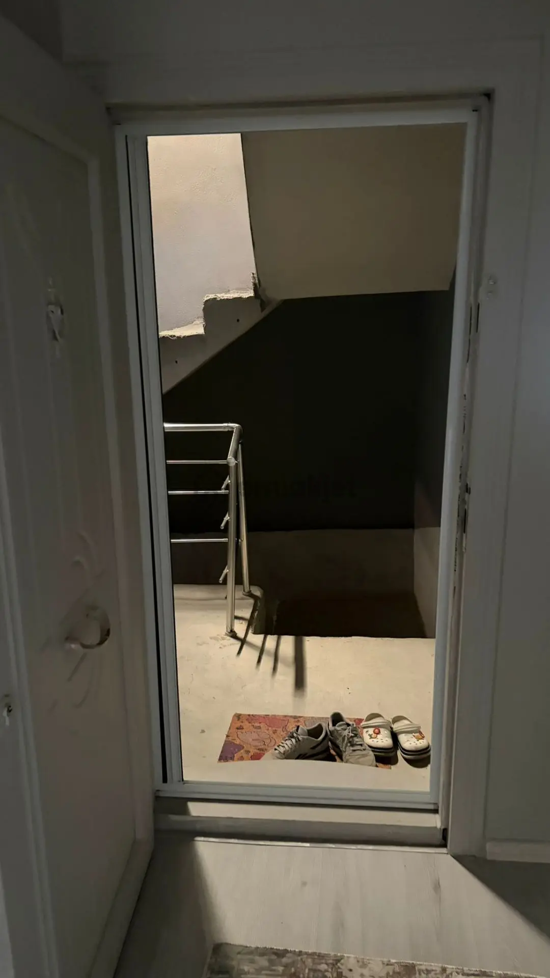 Bayraklı Çiçek Mahallesi 2 Katlı Satılık Bina - 10