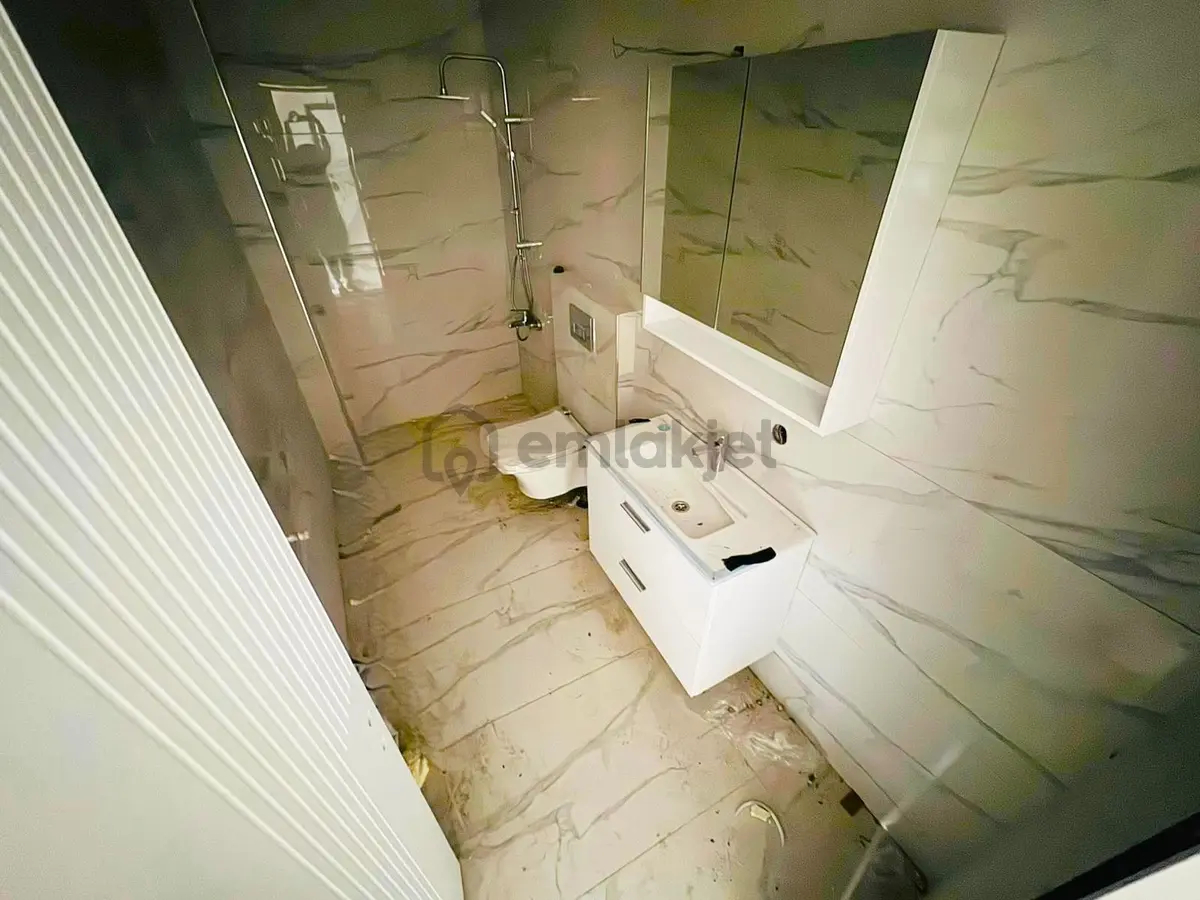 Dora Dan Kadıköyde Satılık Yüksek Giriş Ön Cephe 2+1 Daire - 27