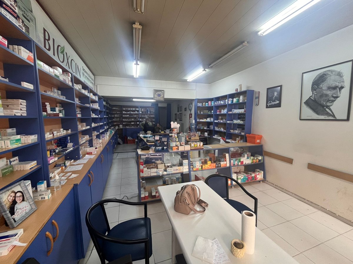 Karşıyaka Nergiz'de Devren Kiralık Ruhsatlı Eczane (resmi Devir) - 3