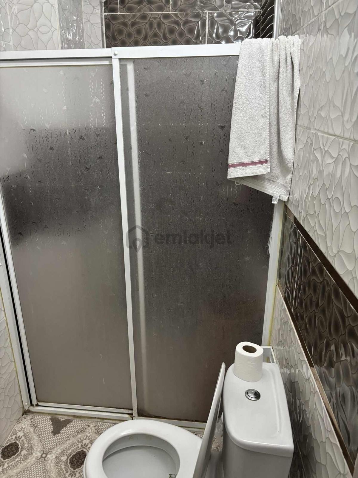 Bozyaka'da 2+1 Temiz Bakımlı Daire - 14