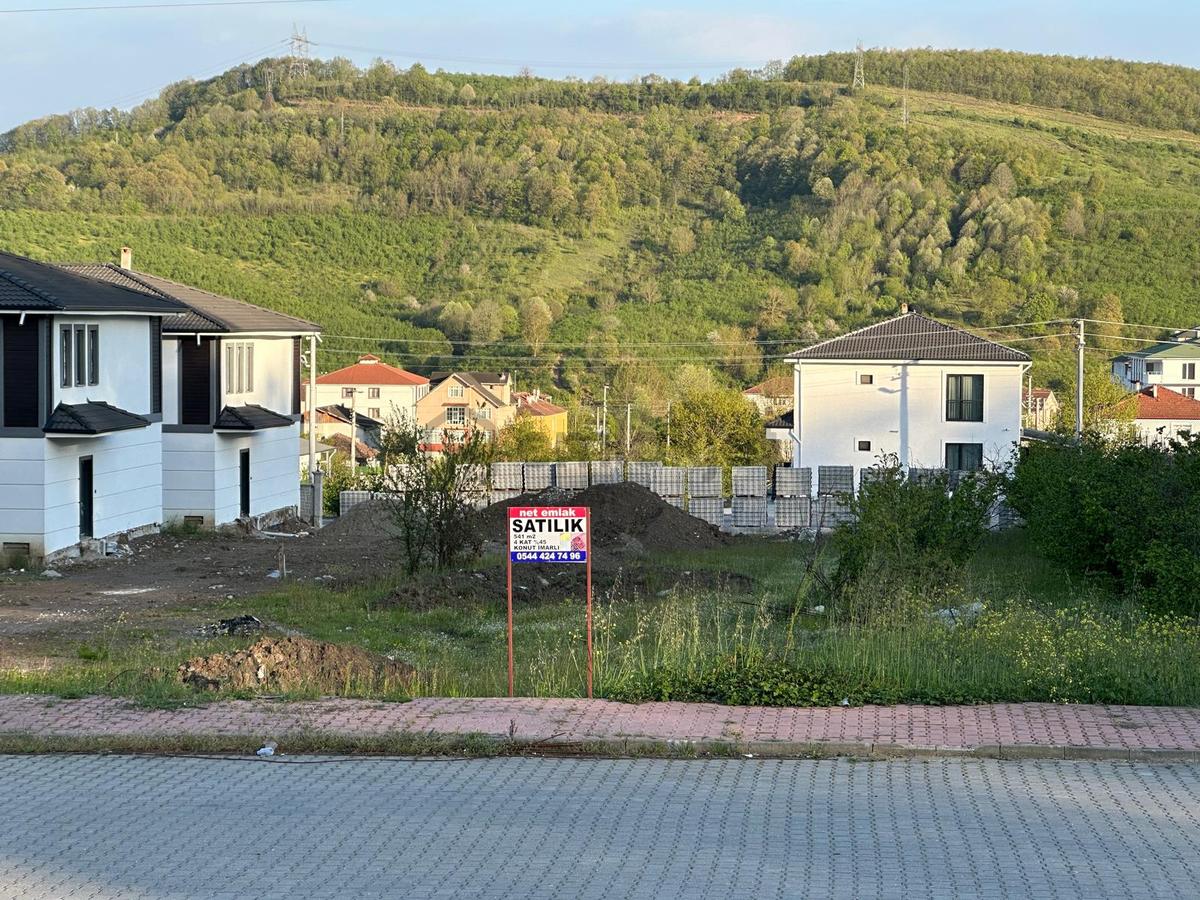 Gümüşovada Satılık 4 Kat %45 İmarlı 541 M2 Parsel