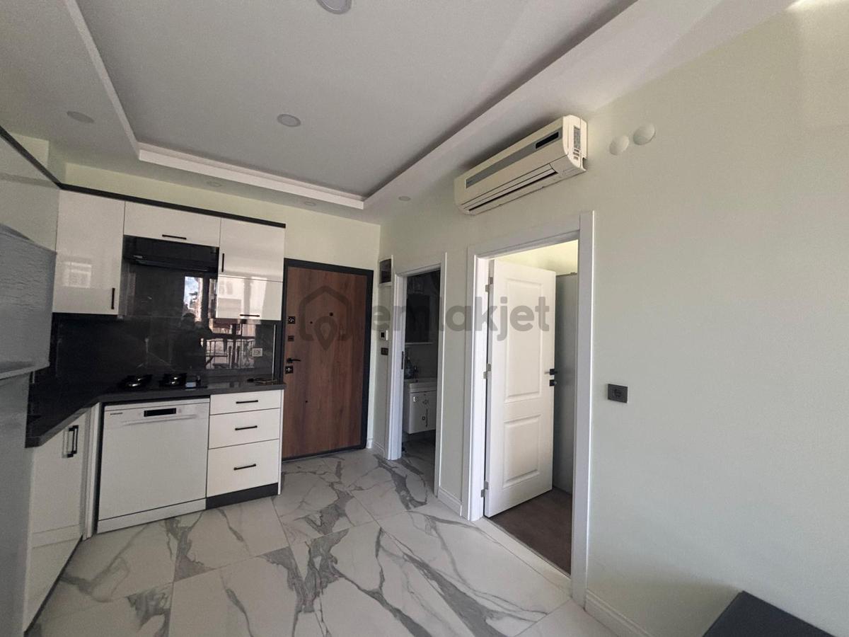 Side'de Havuzlu Eşyalı Kiralık Daire