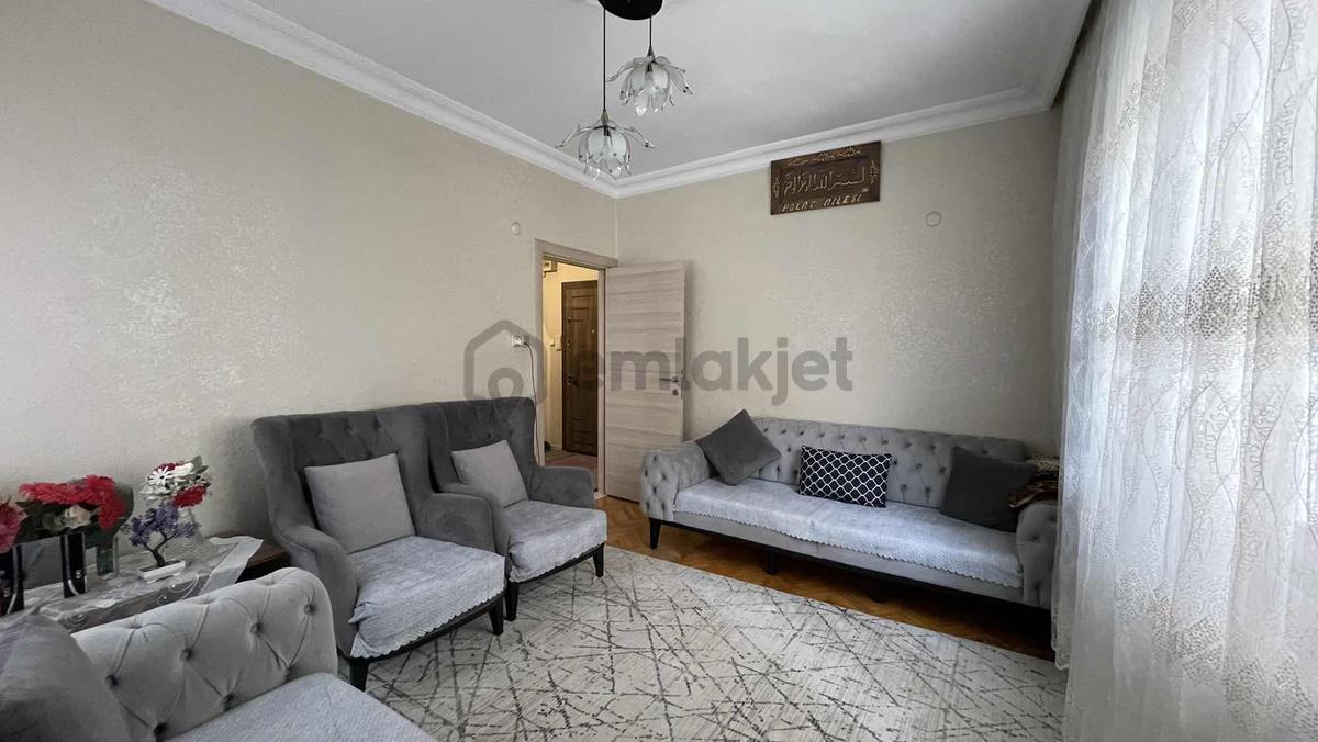 Metrobüse Yakın 3+1 Ferah Daire - 28