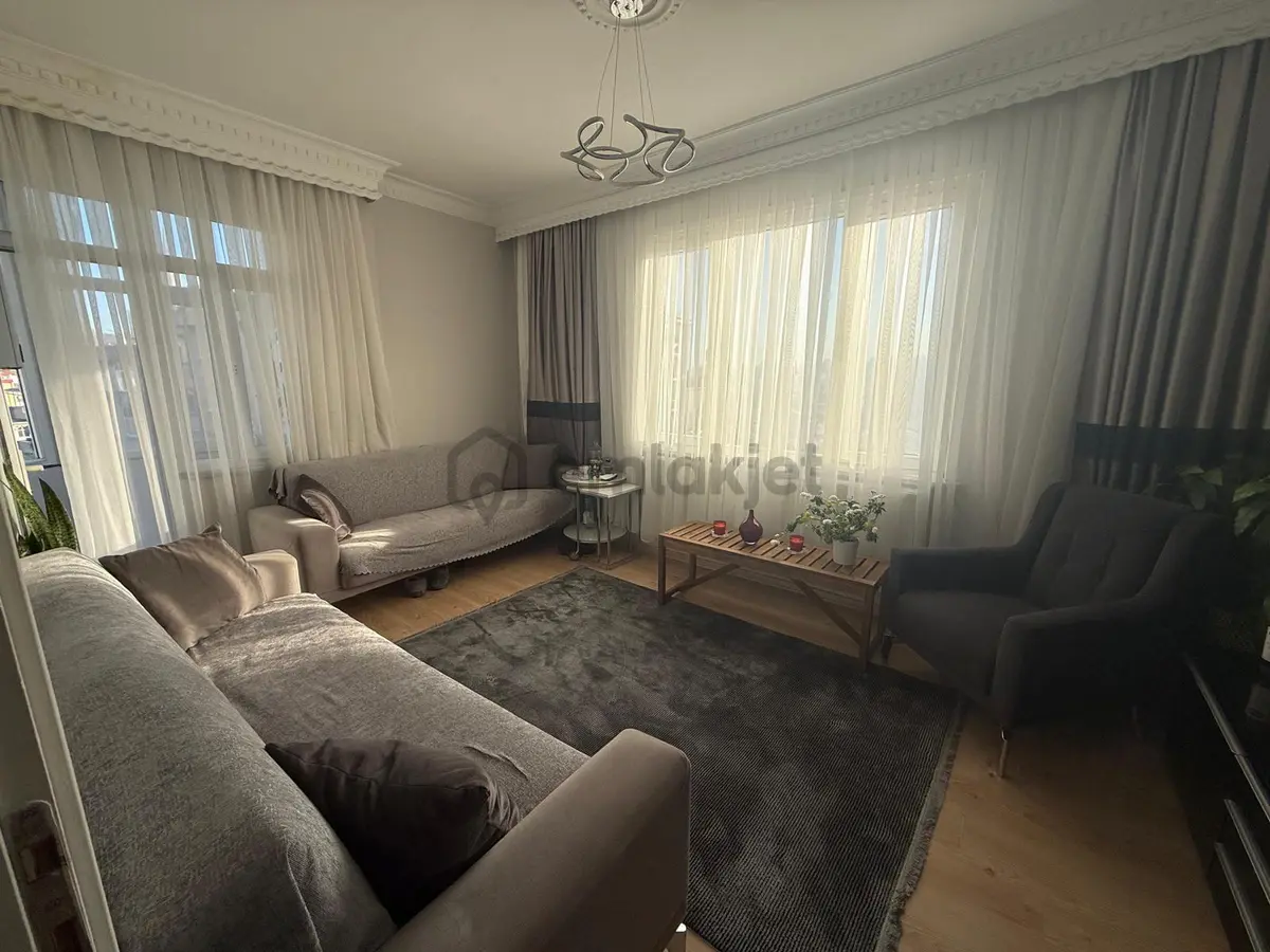 Oturuma Hazır Tadilatlı Ferah 2+1 Daire - 3