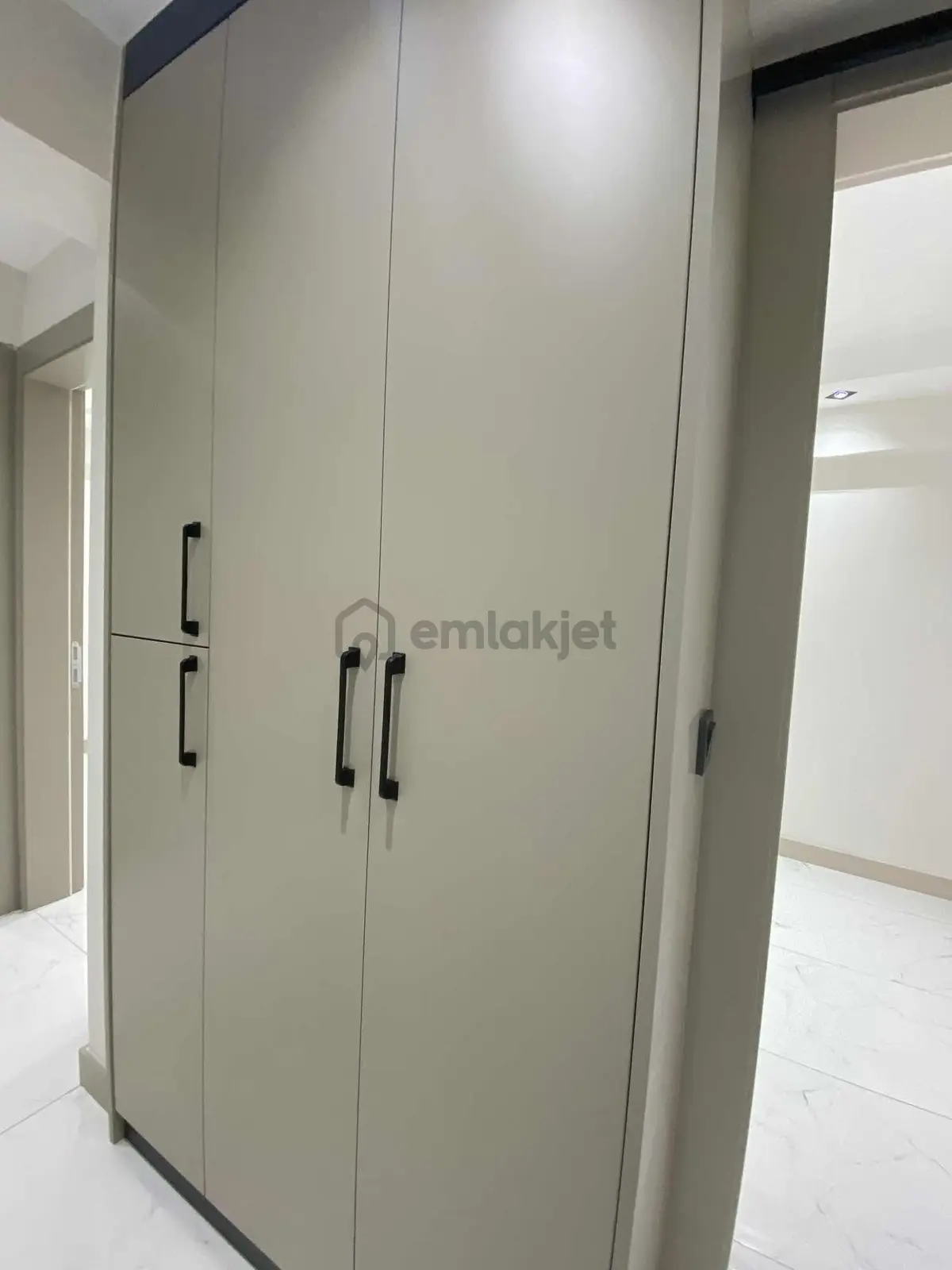Sıra Kapılarda 3+1 / 140 M2 Arakat Yerden Isıtma Asansörlü Daire - 8