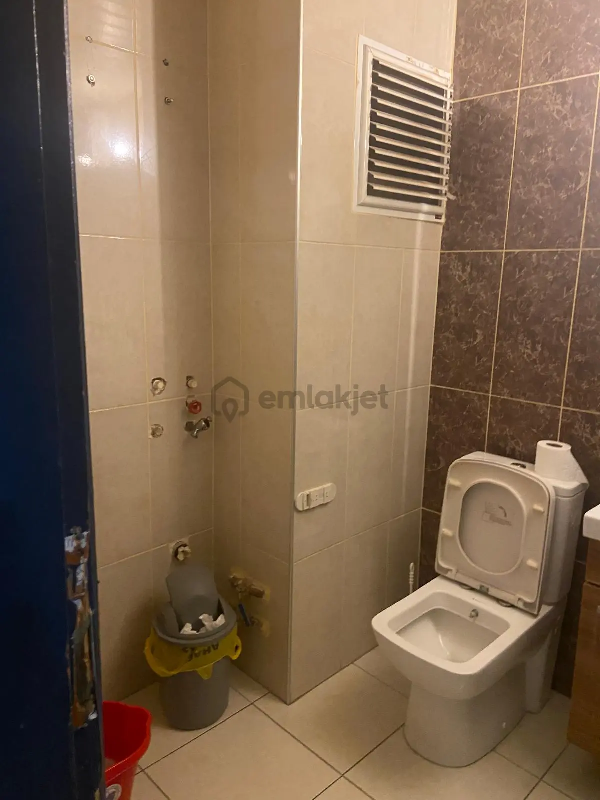 Güllük Kavşağı Köşesinde Satılık 3+1 Geniş Daire - 20