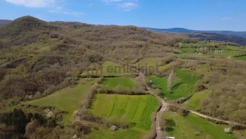 Öztarlacıdan Akarca Satılık Yatırım Fırsatı Arazi 22550 M2 - 2