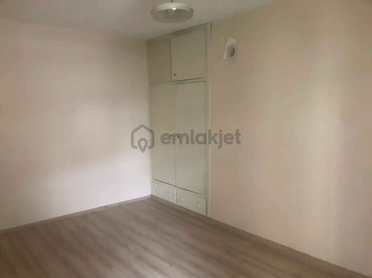 Kiralık Doğal Gazlı 3+1 Daire - 10