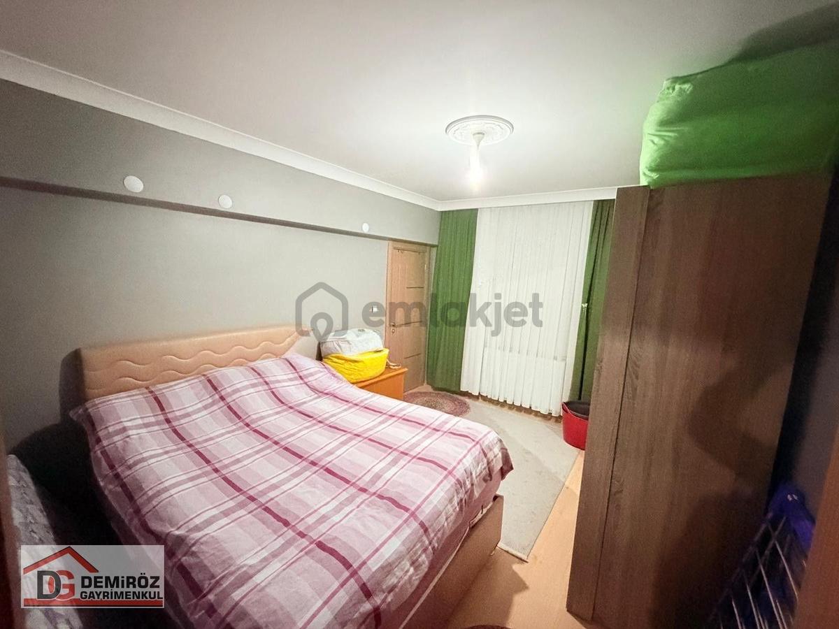 Demiröz'den Bulvara Yakın Okul Dibi Çift Balkon E. Banyolu 3+1!! - 30