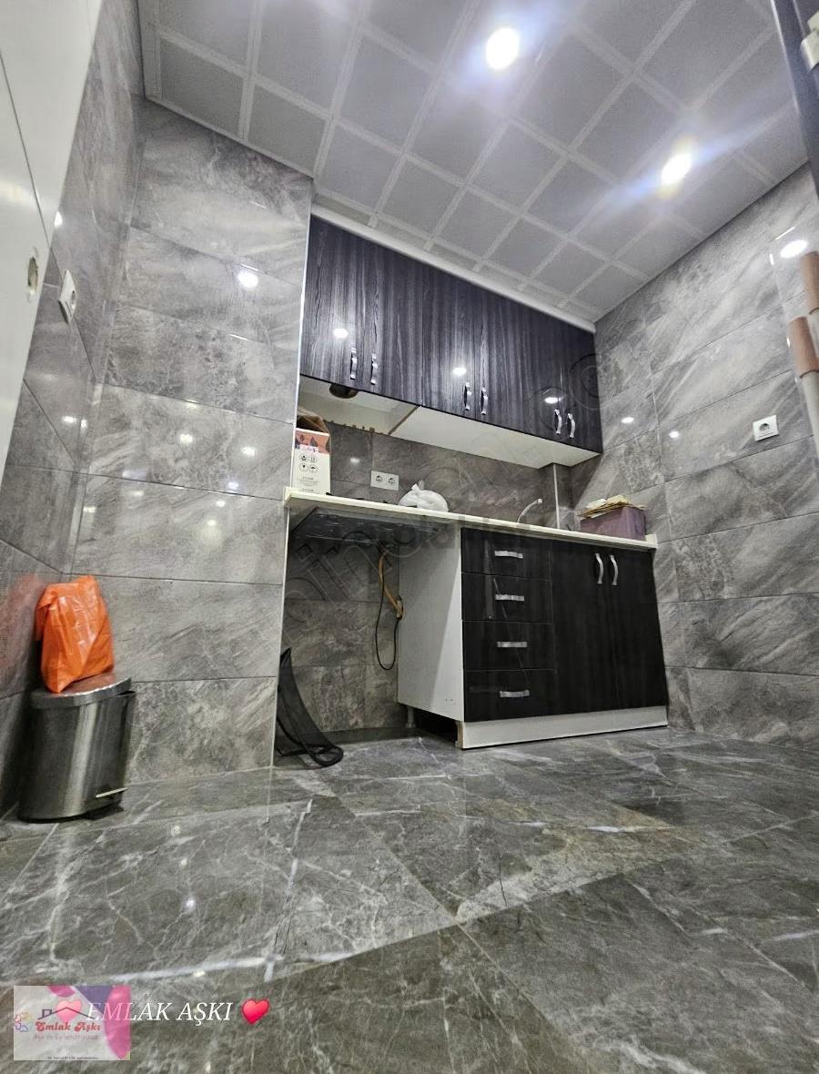 Emlak Aşkı Güvencesiyle Güllük Caddesi Üzerinde Köşe Başı - 4