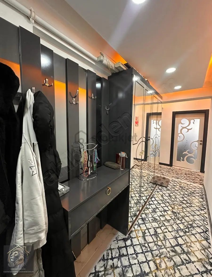 Akşemsettin'de Full Yapılı Cadde Üstü Ara Katta Satılık Daire!!! - 17