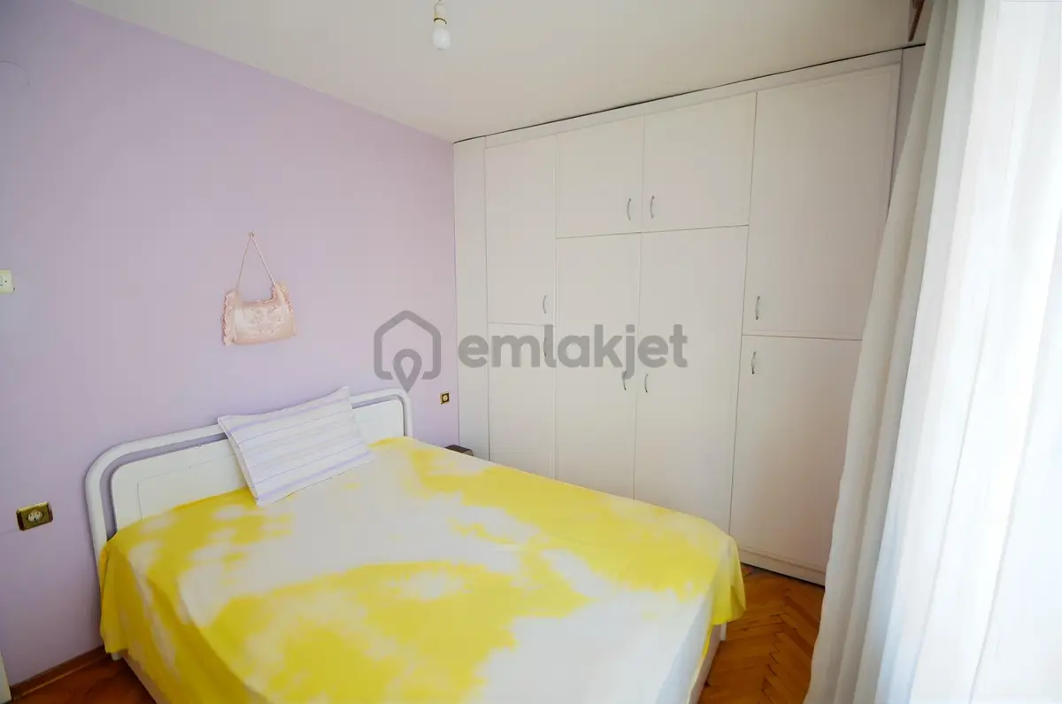 Bornova Merkezde Ana Cadde Üzerinde Satılık 3+1 Daire - 27