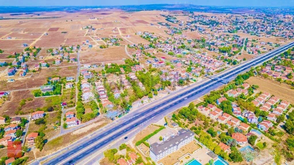 Silivri Gümüşyaka 418 M2 E-5 Yanyola Cephe Ön Parselde - 3