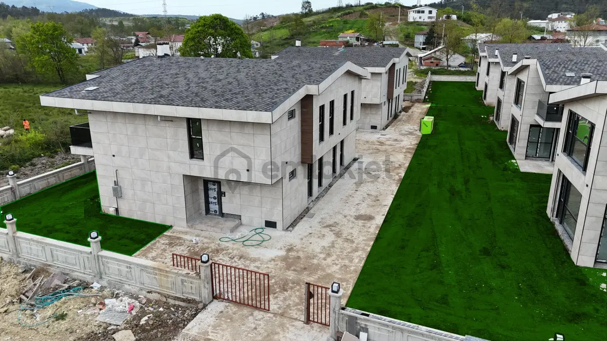 Kazukoğlunda Satılık 4 Adet İkiz Villa - 6