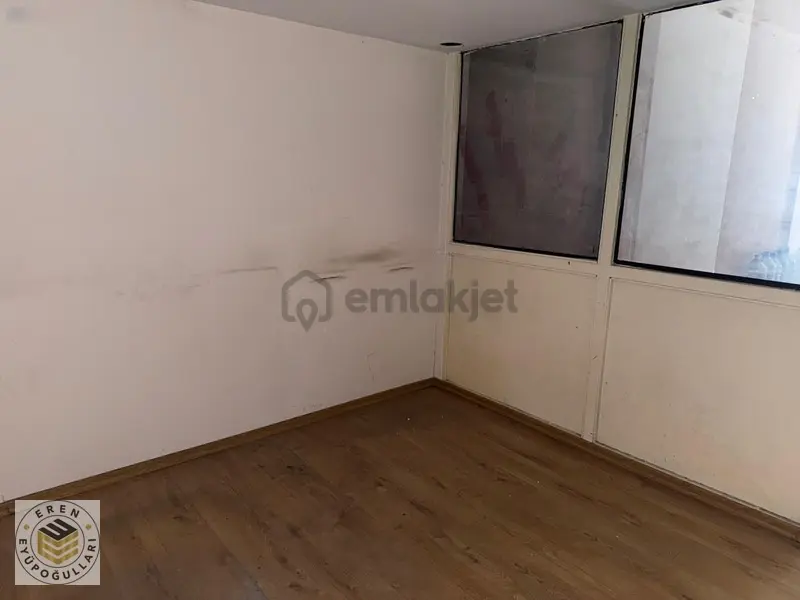B.paşa Vatan Mh. Cadde Üzeri Düz Giriş 70m² Dükkan - 5