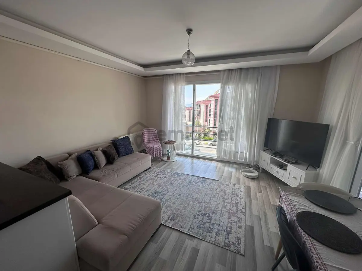 Havuzlu Ve Doğalgazlı Eşyalı Kiralık Daire 2+1 - 3