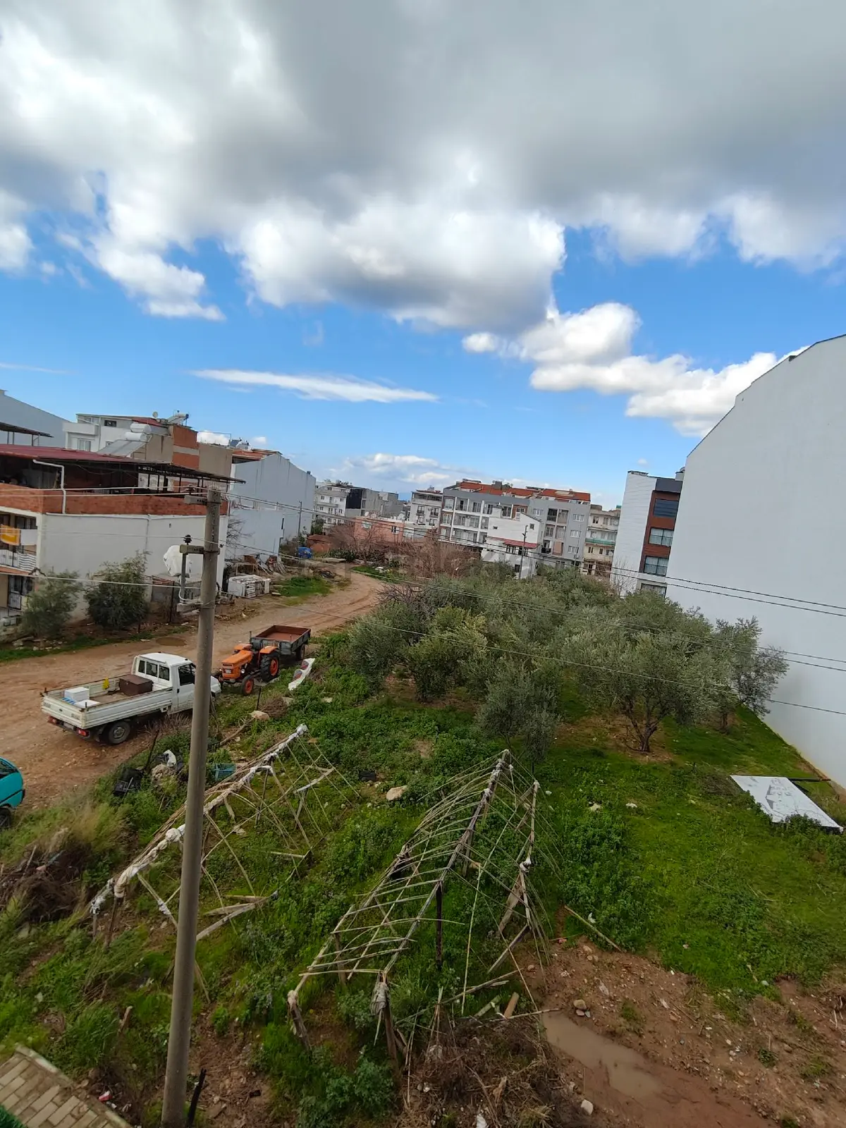 Kuşadası Davutlar'da Sıfır 3+1 Ara Kat Daire - 14