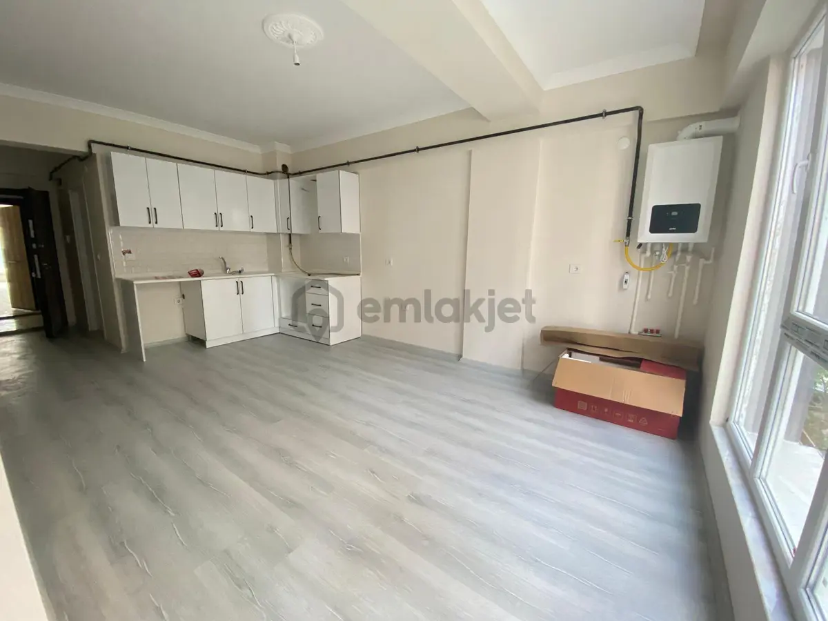 Akın Emlak'tan Bahçelievler De Satılık 1+1 Daire - 3